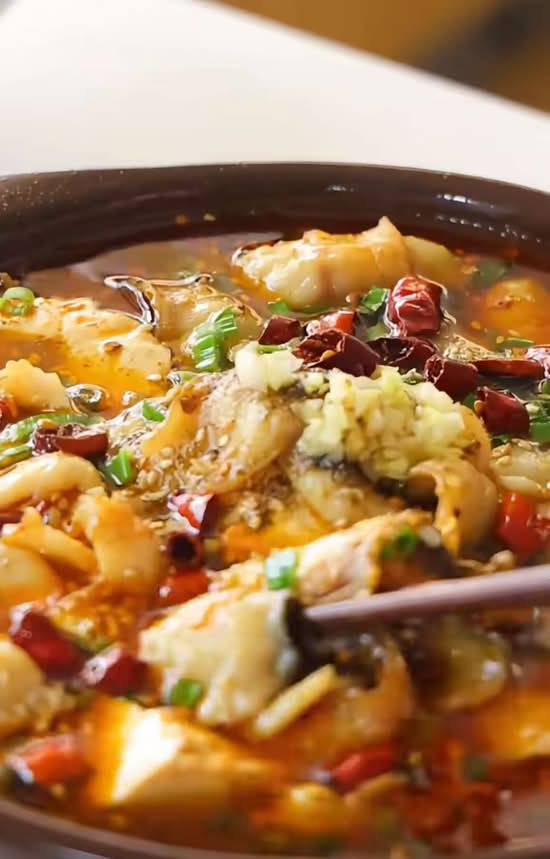 37. Sichuan Spicy Boiled Fish / 四川水煮鱼